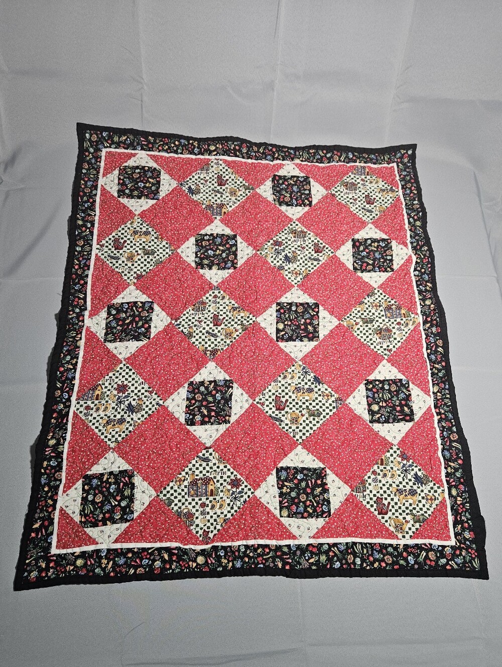VTG Patchwork Quilt /Wall Hanging/ Baby Blanket Cottagecore Cat Farm House 40x32